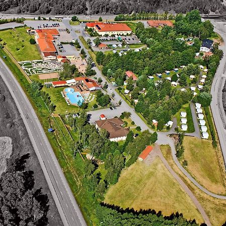 Bjoerkbackens Stugby I Vimmerby Exterior foto