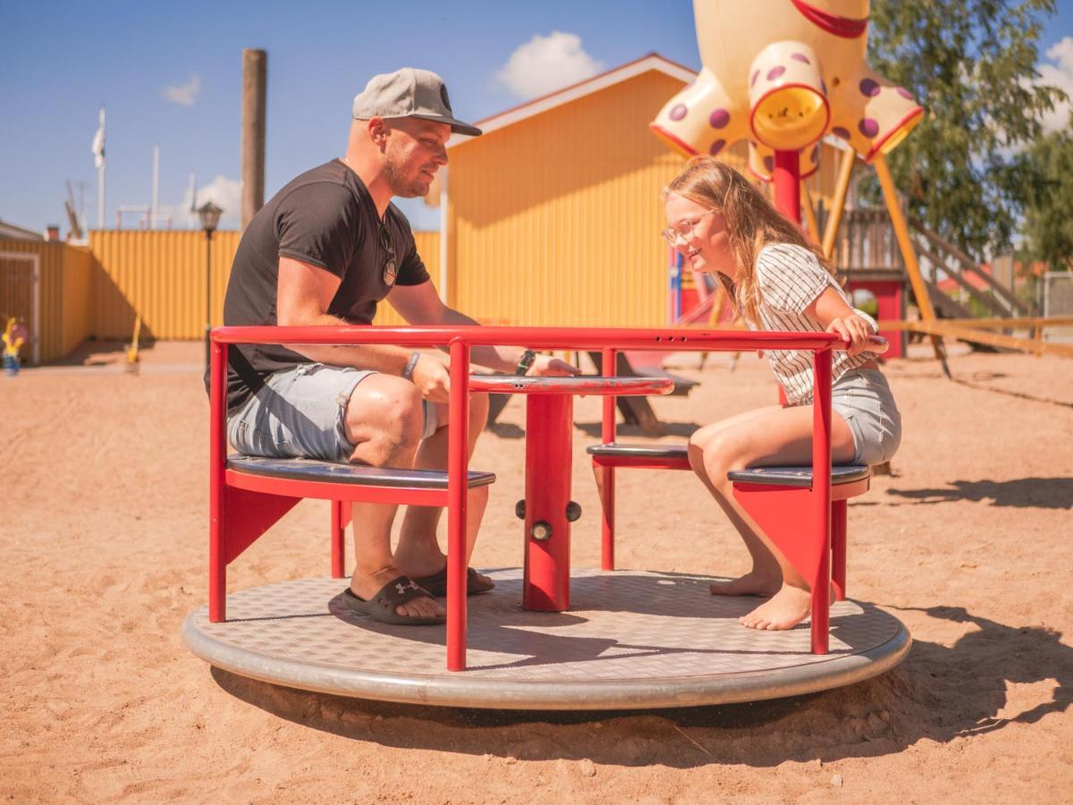 Bjoerkbackens Stugby I Vimmerby Exterior foto